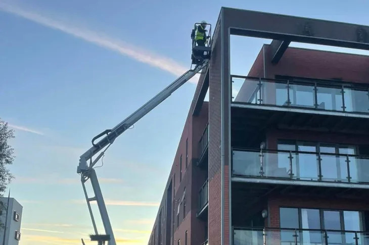 Cherry picker
